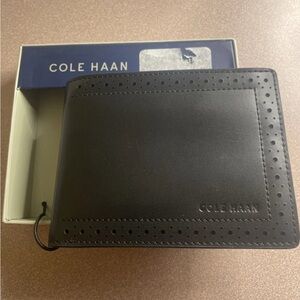 Genuine Cole Haan Men's Brogue Detail Leather Passcase Bifold Wallet Black